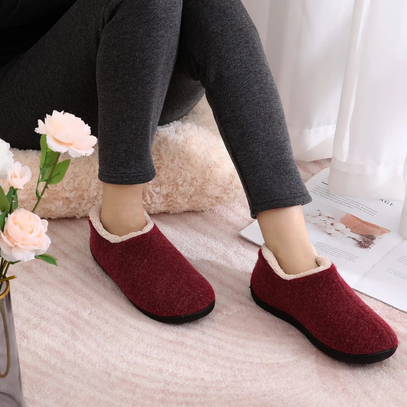 Women's Winter Warm Shoes Suitable For Indoor and Outdoor Use With Memory Foam and Comfort Soft Sole Plush Cotton Shoes