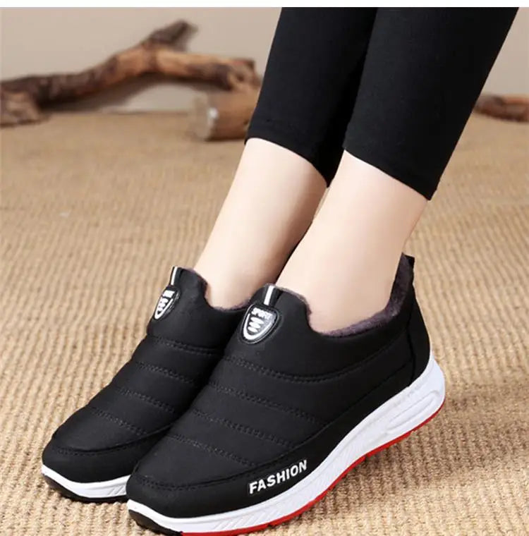 Snow Boots Woman 2025 Trend Woman Shoes Slip On Women Shoes Fur Platform Ankle Boots Flat Winter Boots Women Botas Mujer