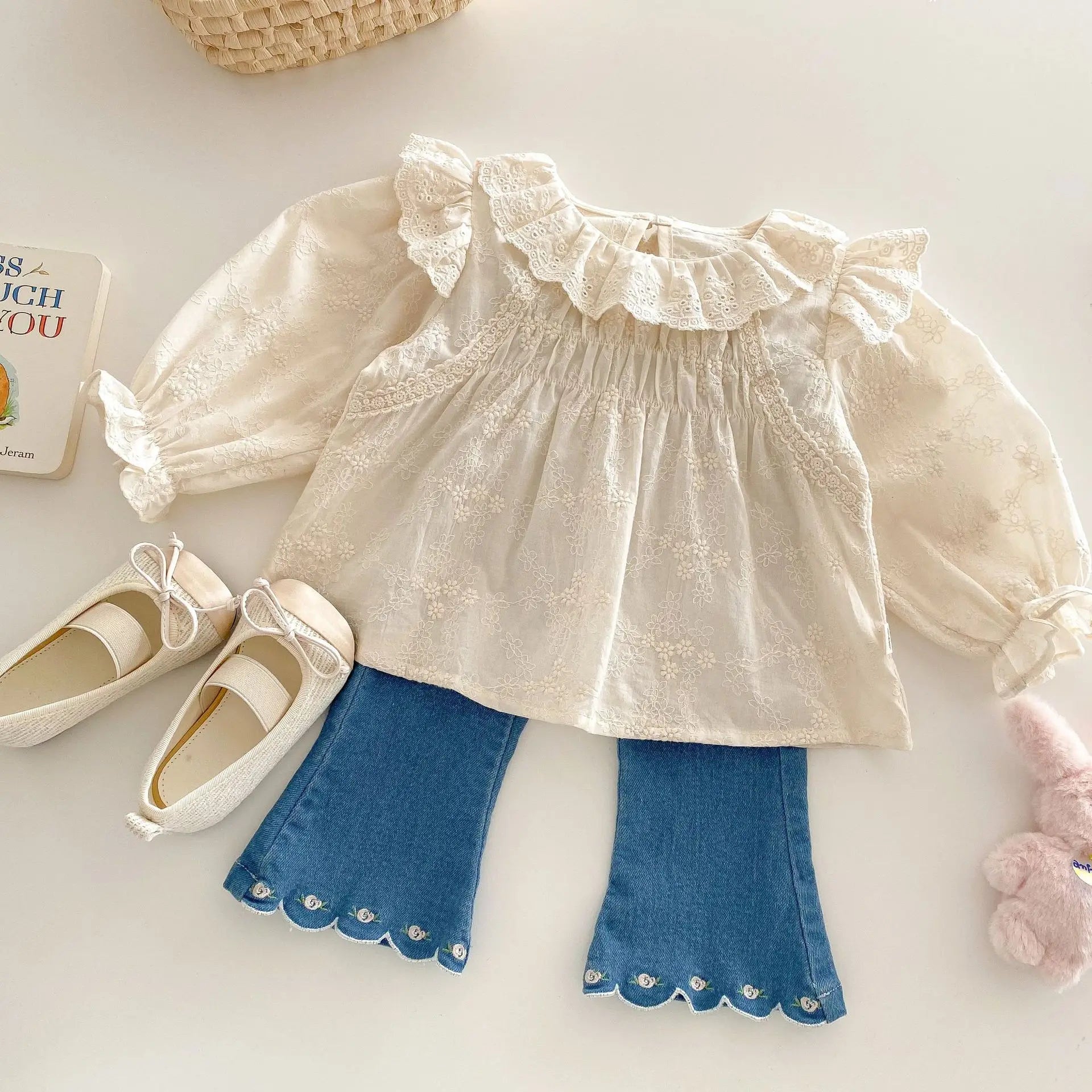 Spring Korean Style Girls' Doll Shirt Cute Embroidered Flowers Kid's Blouse Children's Baby Peter Pan Collar Shirt Base Top 0-5Y Girls