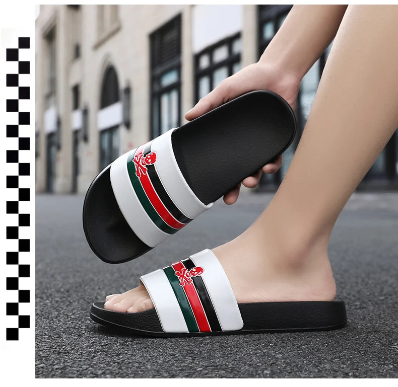 Designer Style Men Summer Casual Slippers Comfortable Swimming Pool Water Sandals Fashionable Youth Walking Slides