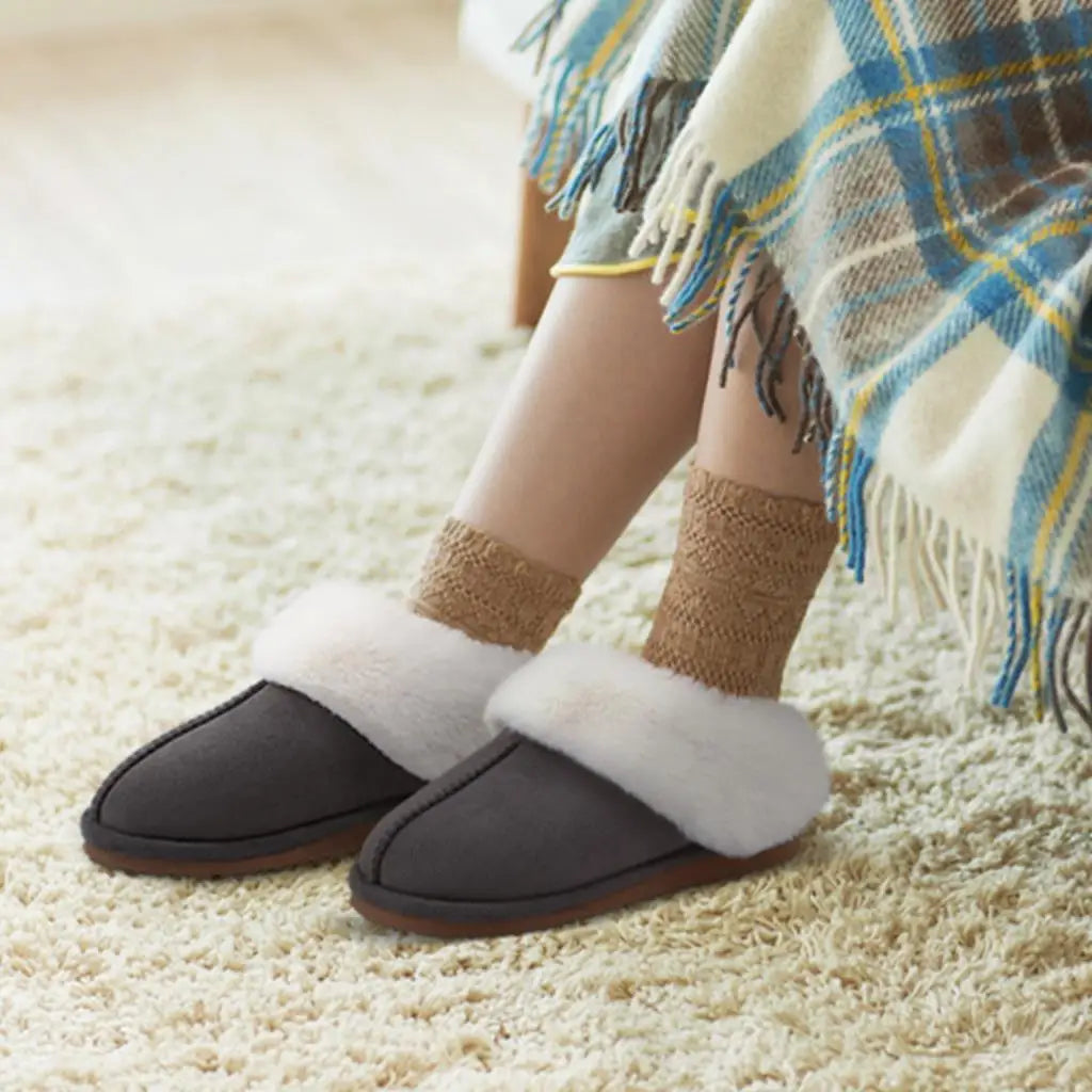 Women's Winter Warm Fluffy Faux Fur Suede Shoes For Indoor and Outdoor Use Fuzzy Slides Fur Slippers For Ladies