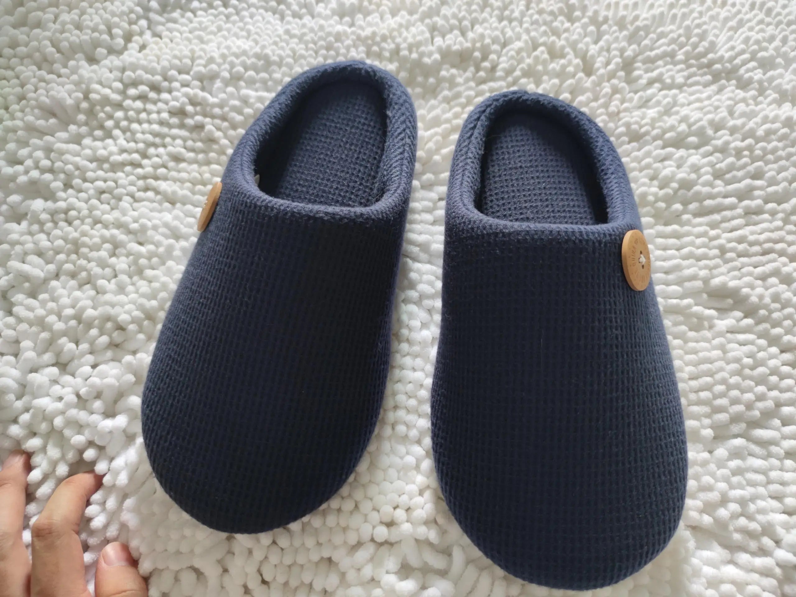 Unisex Winter House Slippers Anti-Slip Fluffy Warm Memory Foam Cotton Slippers With Durable Rubber Sole for Men & Women