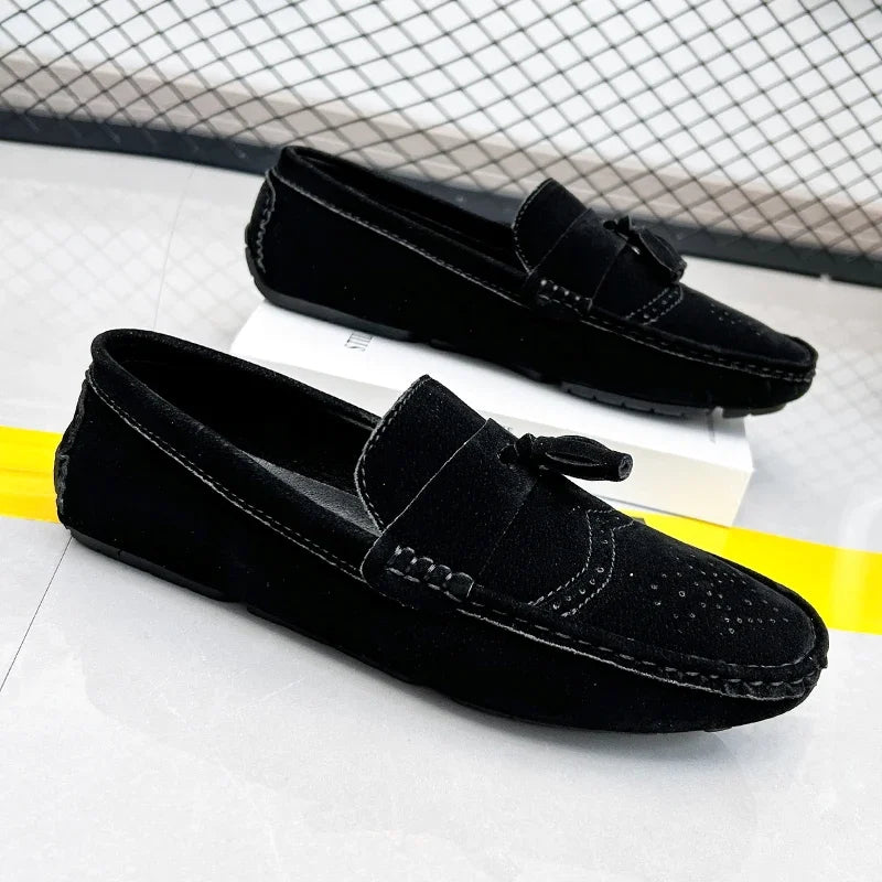 2024 Nieuwe modieuze loafers met kwastjes voor heren, groene jeugd, trendy mocassins, Engelse herenschoenen, grote maten 47-48