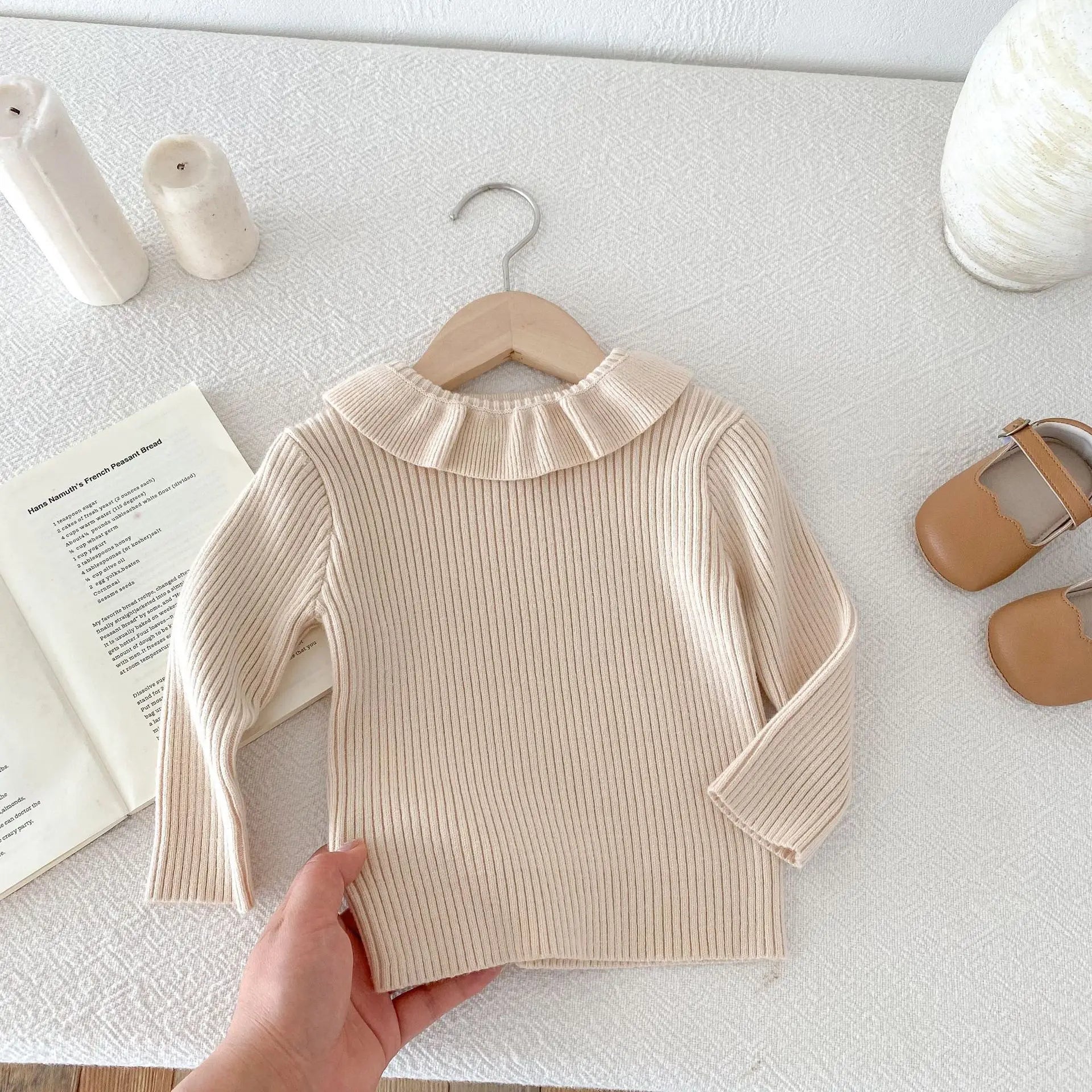 2025 Nieuwe effen trui met onderkant voor meisjes. Kinderkleding met lotusbladkraag en gebreide trui met basistopjes voor meisjes van 1-6 jaar.