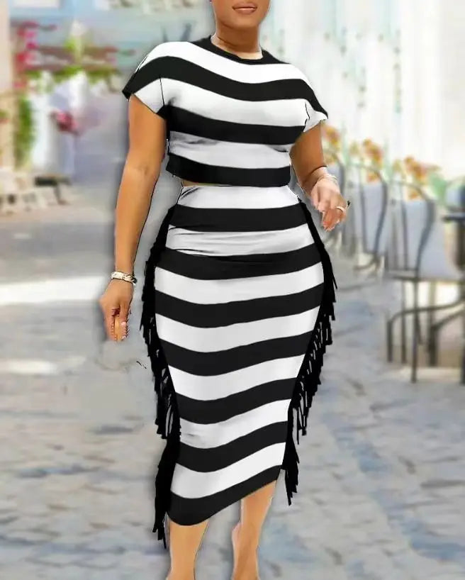 Two Piece Sets Women Outifit Summer Fashion Striped Colour Black O-Neck Short Sleeve Crop Top & Tassel Design Daily Skirt Set