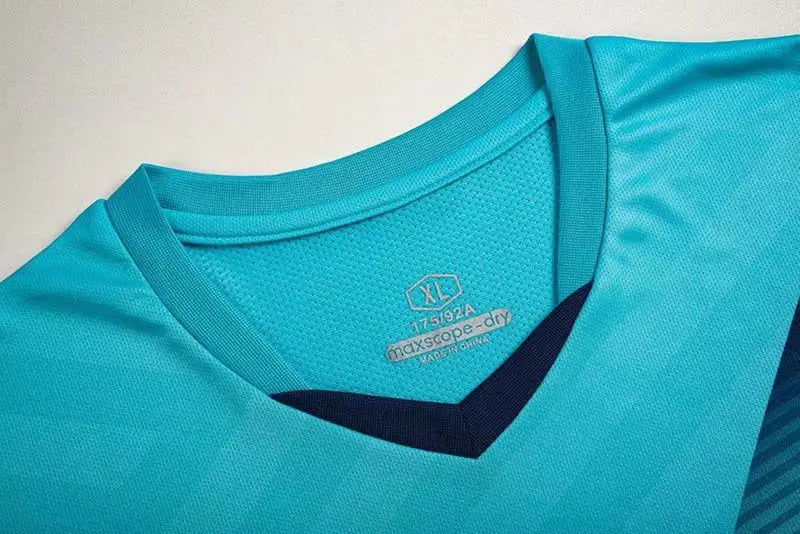 Boys Football Jersey tracksuit Child Soccer Sports Uniforms Kids Play Ball Sportswear Kits vest children's football suit Socks 1