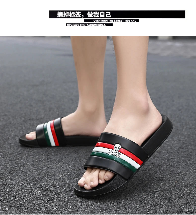 Designer Style Men Summer Casual Slippers Comfortable Swimming Pool Water Sandals Fashionable Youth Walking Slides