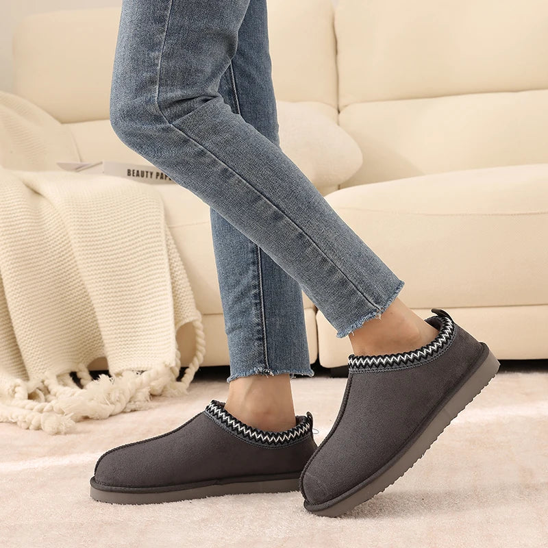 Women's Winter Fluffy Slippers Fashion Brand Plush Lined Ankle Snow Boots Outdoor and Indoor Non-slip Faux Suede Fuzzy Slippers