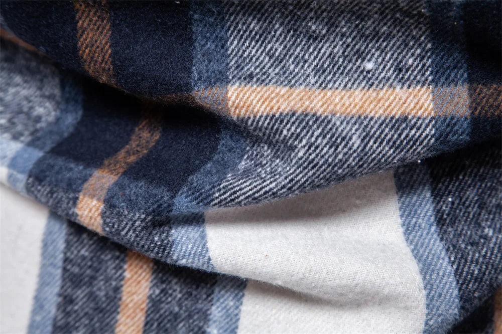 2023 New Autumn and Winter Thicken Plaid Shirt for Men Over Jacket Men Casual Classic Double Pockets Mens Shirts