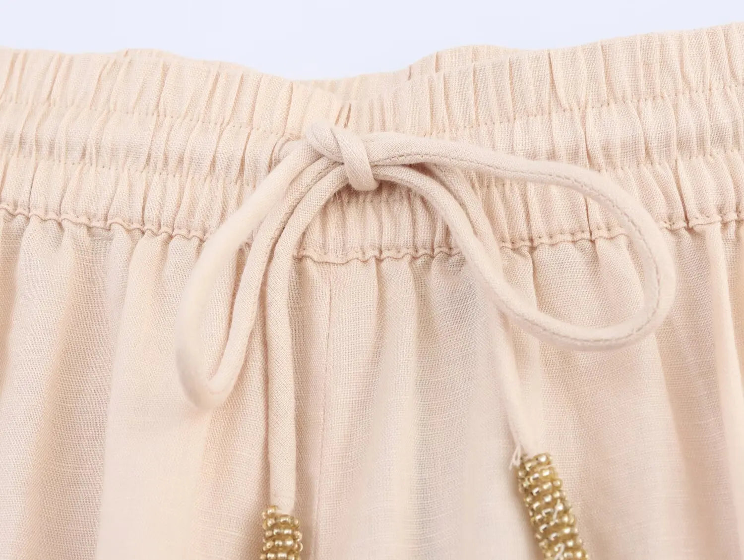 Casual shorts met bloemenborduursel voor dames, elastische tailleband en trekkoorden, polyester shorts voor de middelbare leeftijd, zomercollectie 2025