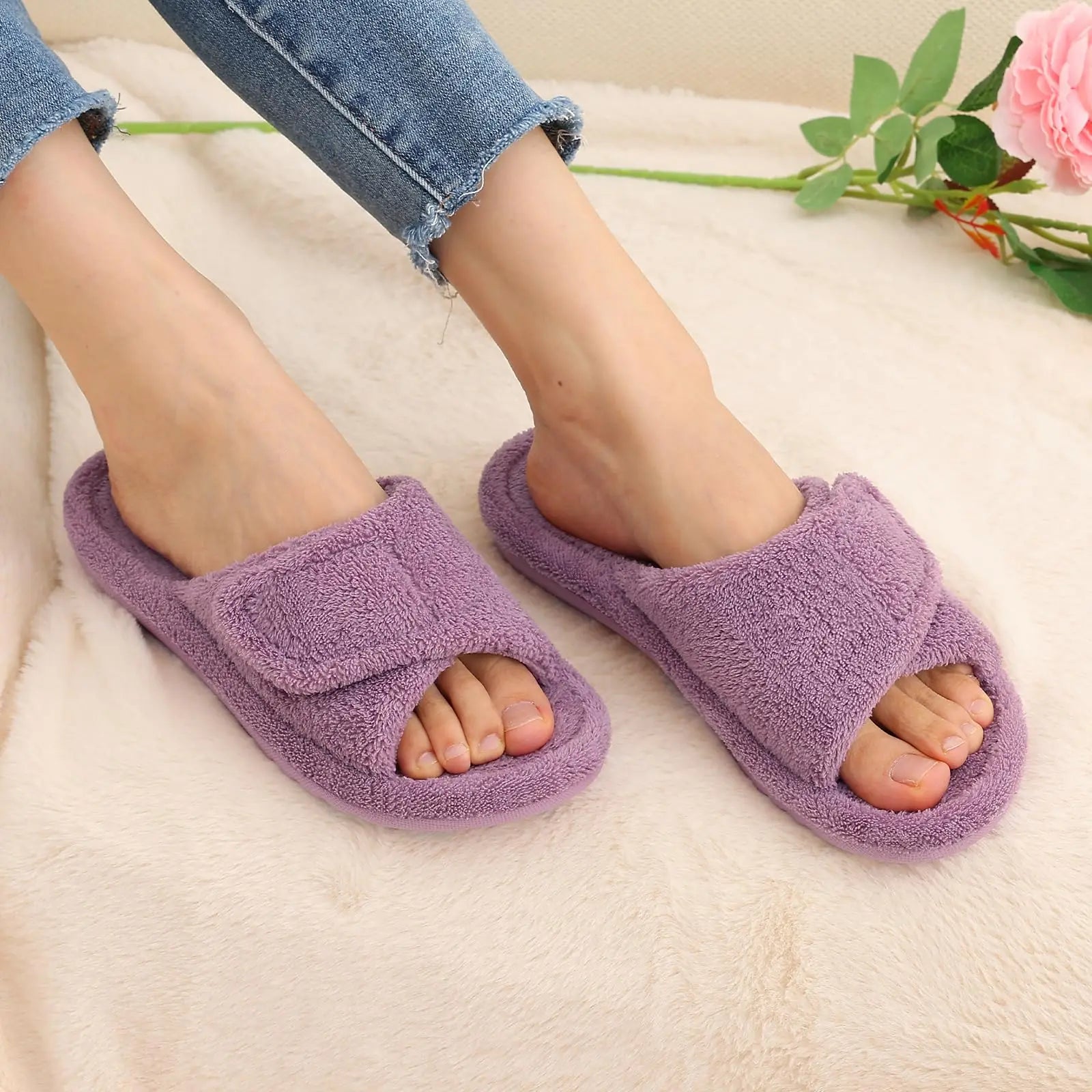 Women's Fuzzy House Slippers Orthopaedic Plush Slide With Arch Support and Open Toe Non-Slip Furry Bedroom Slide Suitable As House Shoes