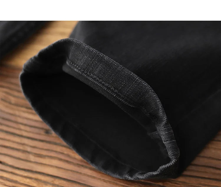5028# 2024 Lente en herfst Nieuwe Amerikaanse retro elastische zwarte denim jeans Heren eenvoudige gewassen slanke rechte jeugd casual broek