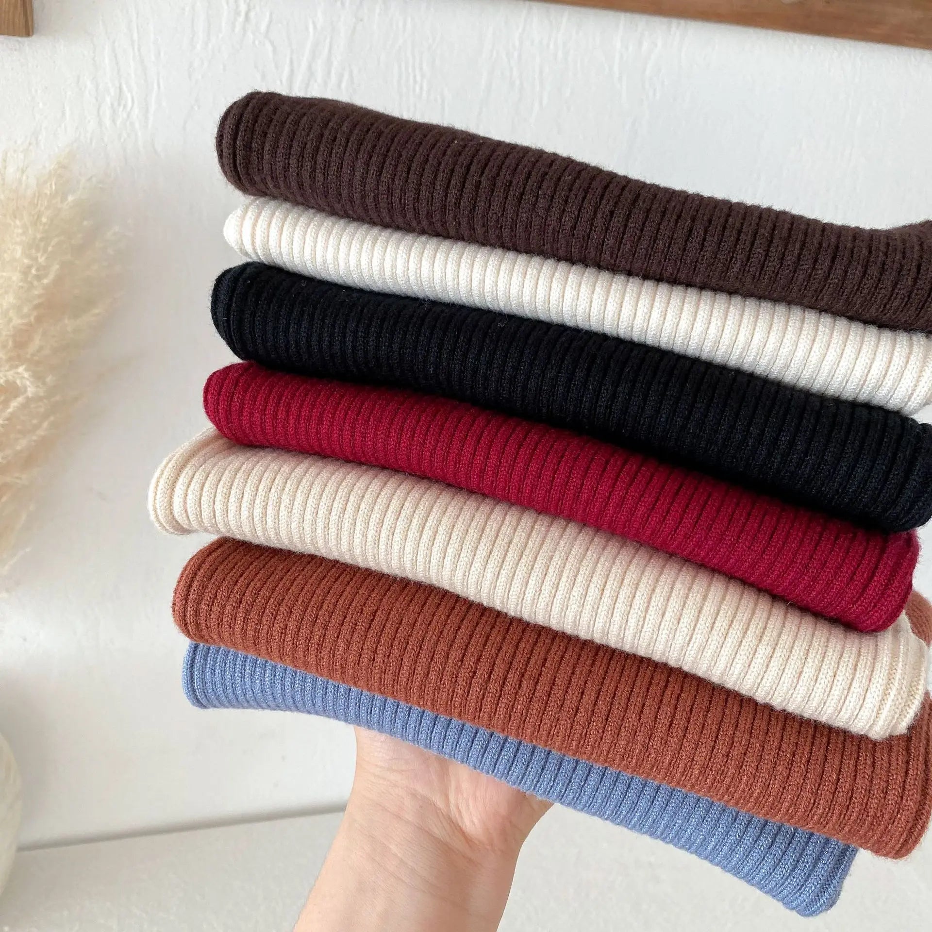 2025 Nieuwe effen trui met onderkant voor meisjes. Kinderkleding met lotusbladkraag en gebreide trui met basistopjes voor meisjes van 1-6 jaar.