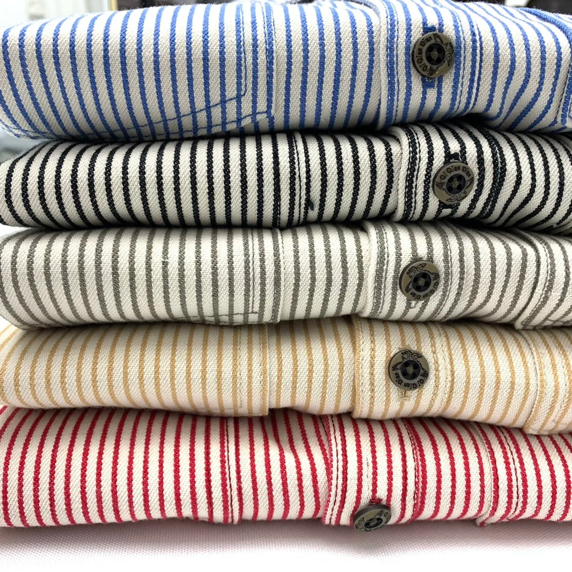 2025 Lente Nieuwe Japanse Retro Lange Mouw Revers Gestreepte Cargo Shirt Heren Amekaji 100% Katoen Gewassen Losse Dubbele Zakken Tops