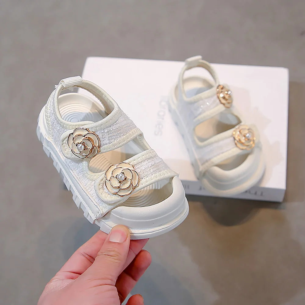 Koreaanse zomersandalen voor meisjes, luxe parelbloem kinderstrandschoenen, ergonomische sandalen met zachte zool voor meisjes