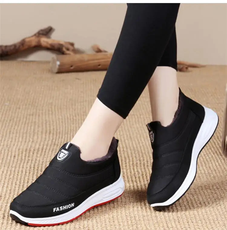 Snow Boots Woman 2025 Trend Woman Shoes Slip On Women Shoes Fur Platform Ankle Boots Flat Winter Boots Women Botas Mujer