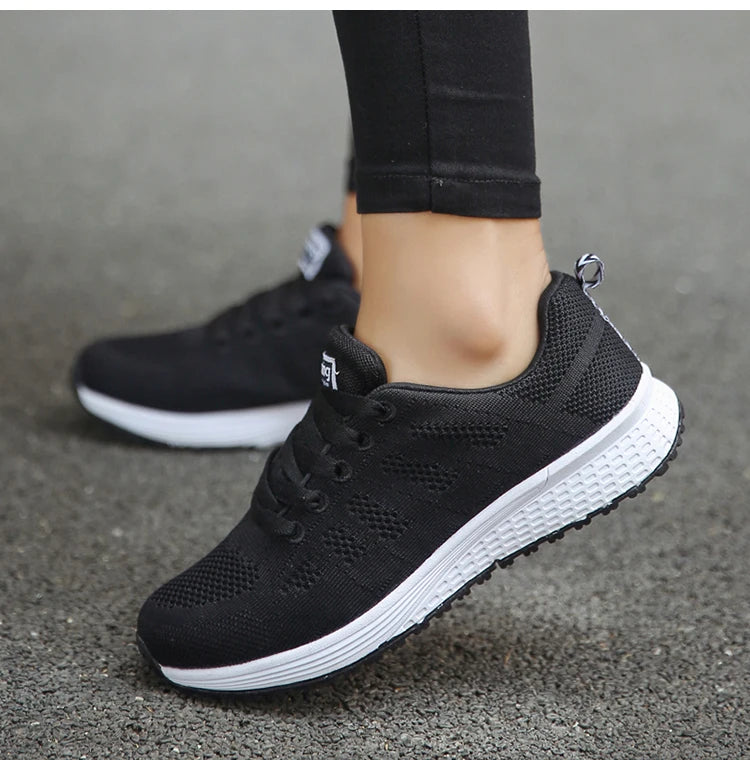 Women's Sneaker 2024 New Fashion Breathable Trainers Comfortable Sneakers Mesh Fabric Lace Up Women's Tennis Shoes For Women