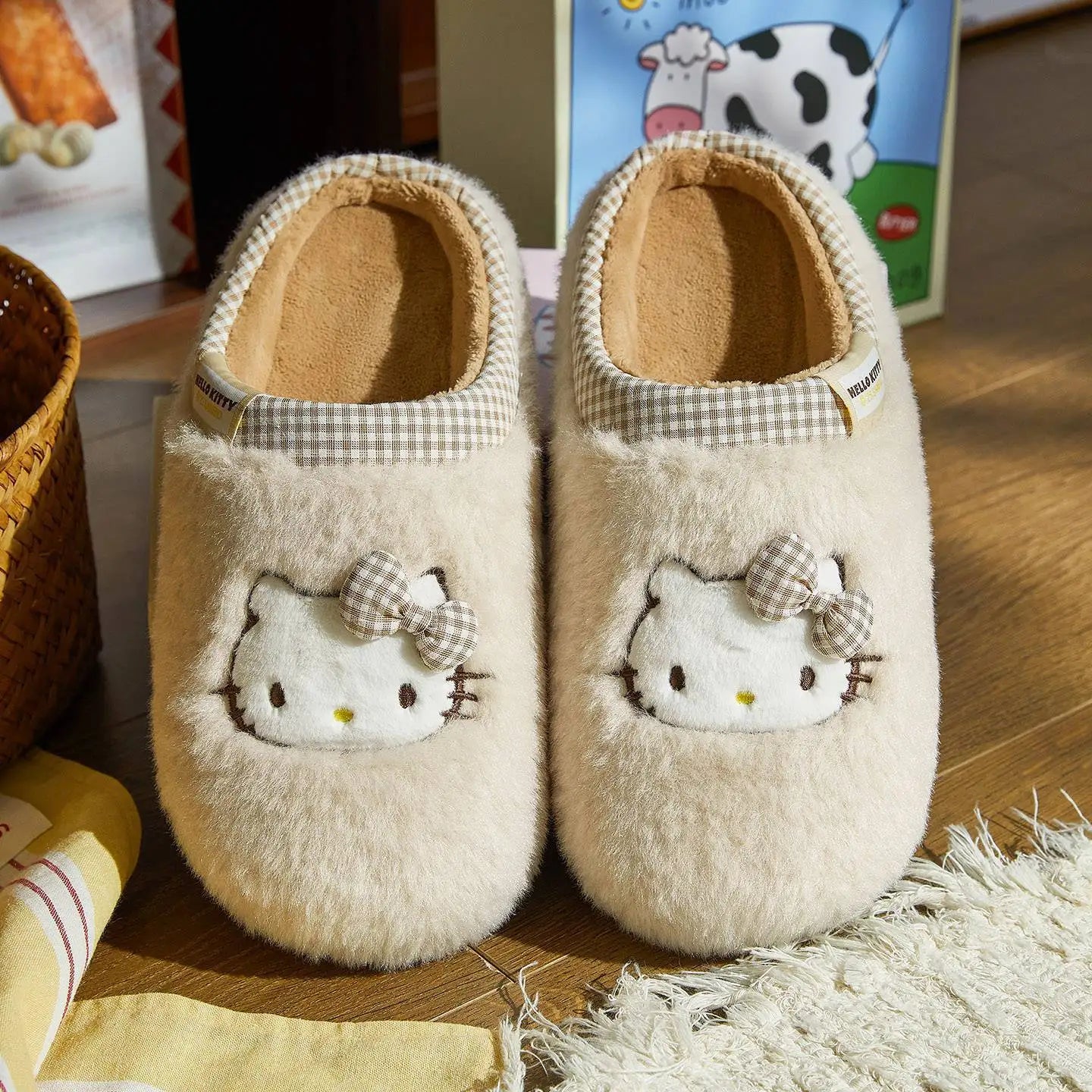 Kids' Slippers House Shoes Cotton Hello Kitty Winter Shoes Warm Anti-Slip Soft Bottom Shoes For Girls Size 36-41