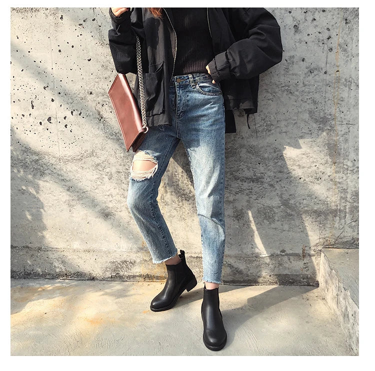 Women's Chelsea Boots Black PU Leather Round Toe Low Heels Snow Retro Chunky Heel Platform British Sole Autumn Winter Wear