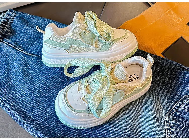 Kids Non Slip Lightweight Sneakers for Boys and Girls Breathable Outdoor Sports Shoes for School Skate and Casual Wear