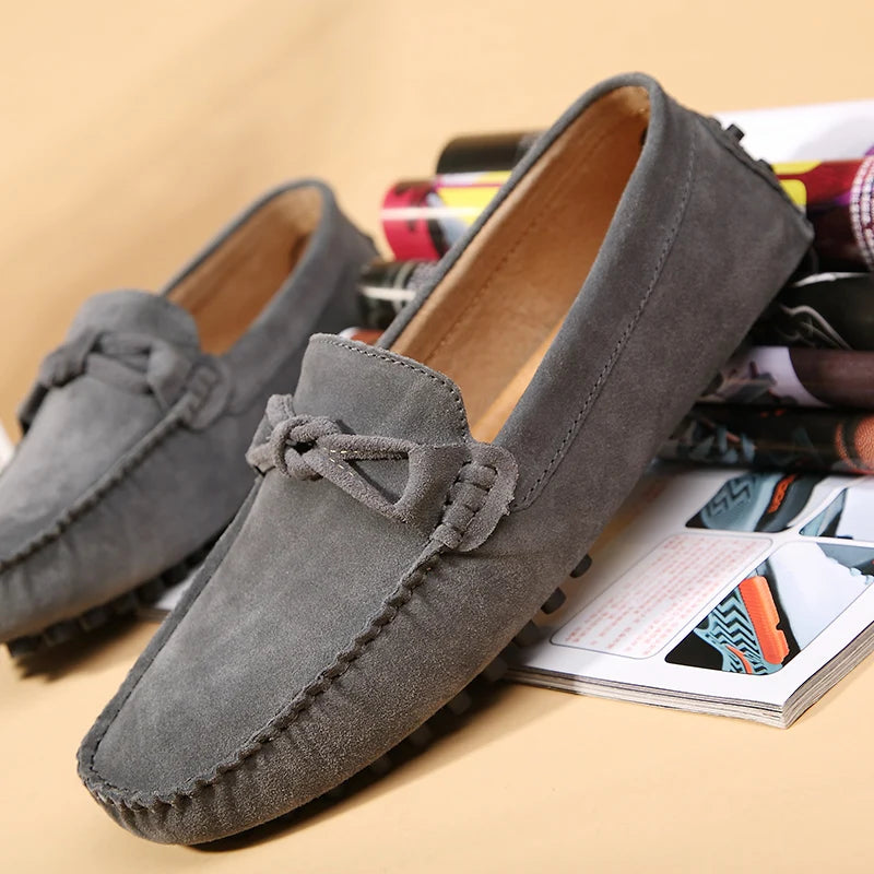 New Trend Youth Driving Loafers Red Male Formal Dress Shoes Suede Leather Lazy People Walking Shoes Good Quality Moccasins Shoes