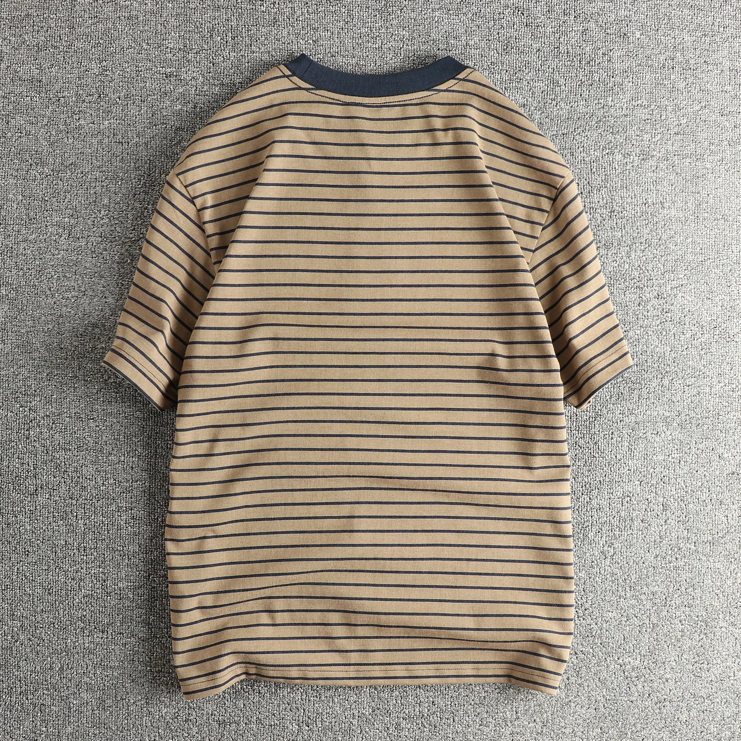 2025 Zomer Nieuwe Amerikaanse Retro 230g Korte Mouw O-hals Pet Borduurwerk Gestreept T-shirt Heren Eenvoudig Gewassen Oude Casual Losse Tops