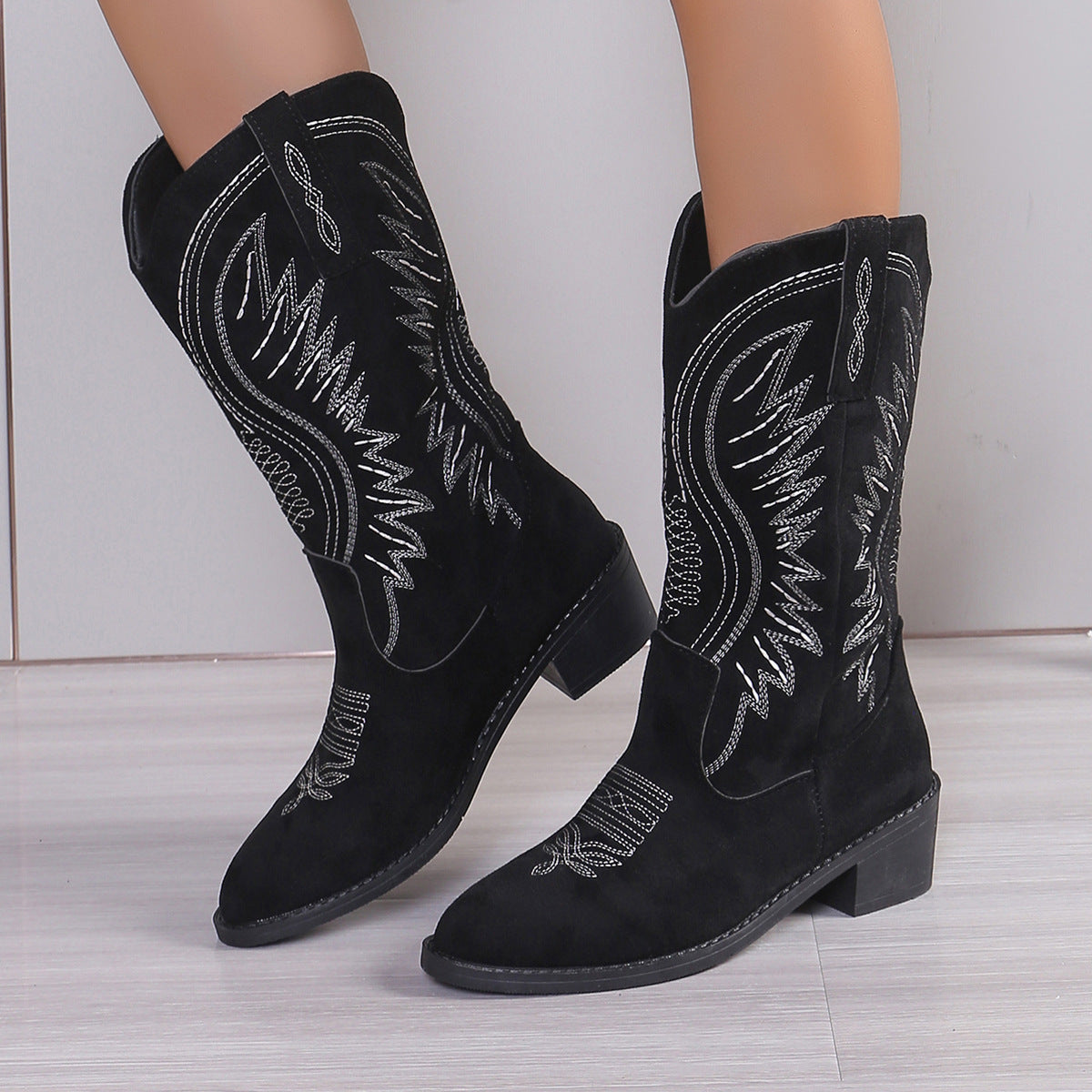 Women's Autumn Embroidery Chunky Heel Below The Knee Pointed Toe Long Boots